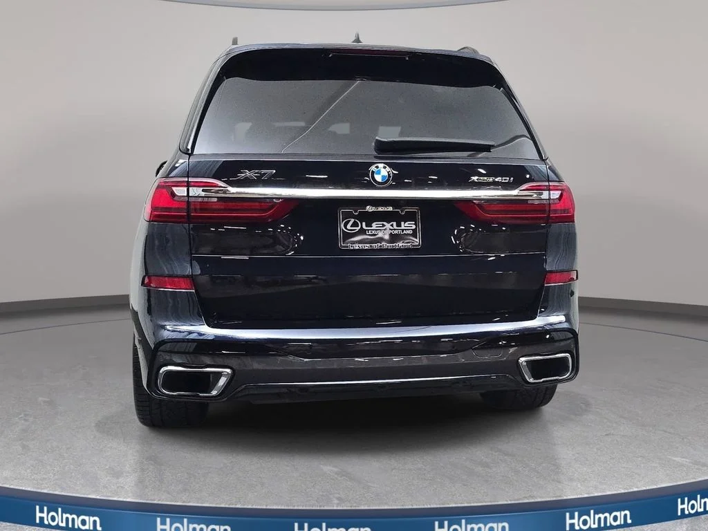 Used 2022 Black BMW xDrive40i image 7