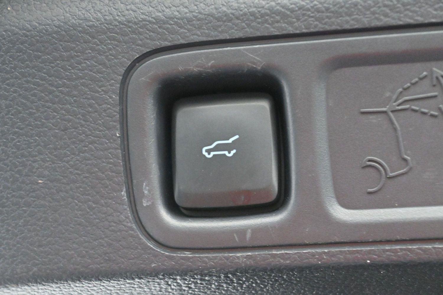 Used 2024 Agate Black Ford Limited image 12