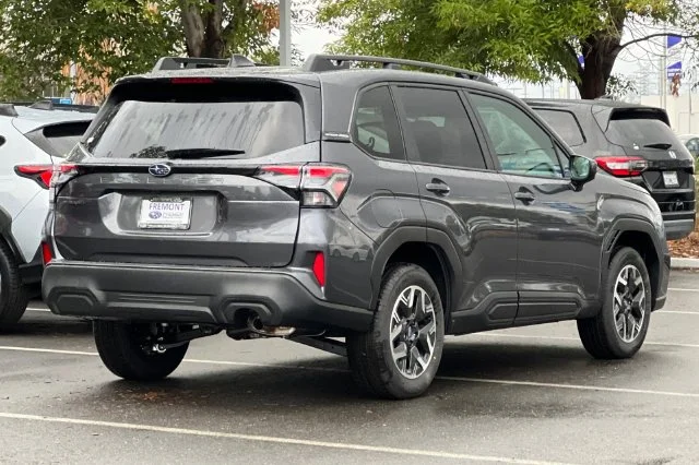New 2026 MAGNETITE GRAY METALLIC Subaru Premium image 4