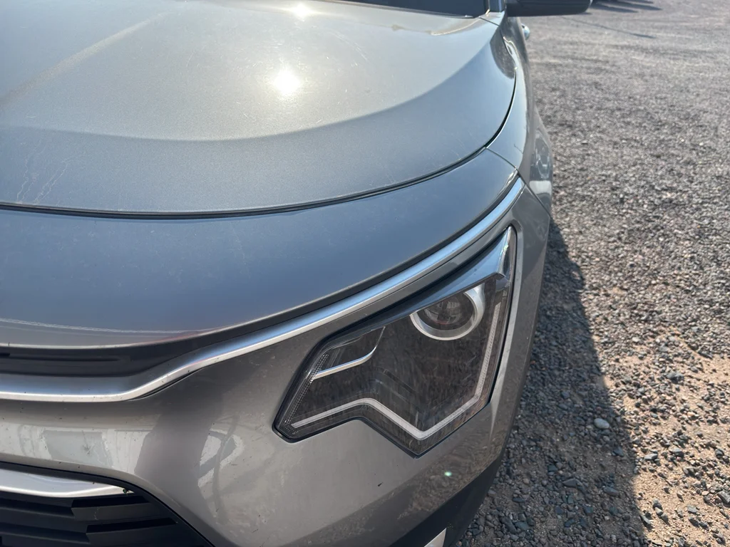 Used 2025 Steel Gray Kia LX image 9
