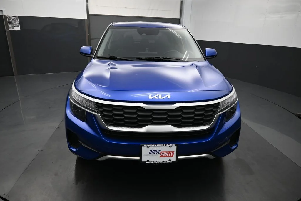 Used 2023 Blue Kia LX image 1