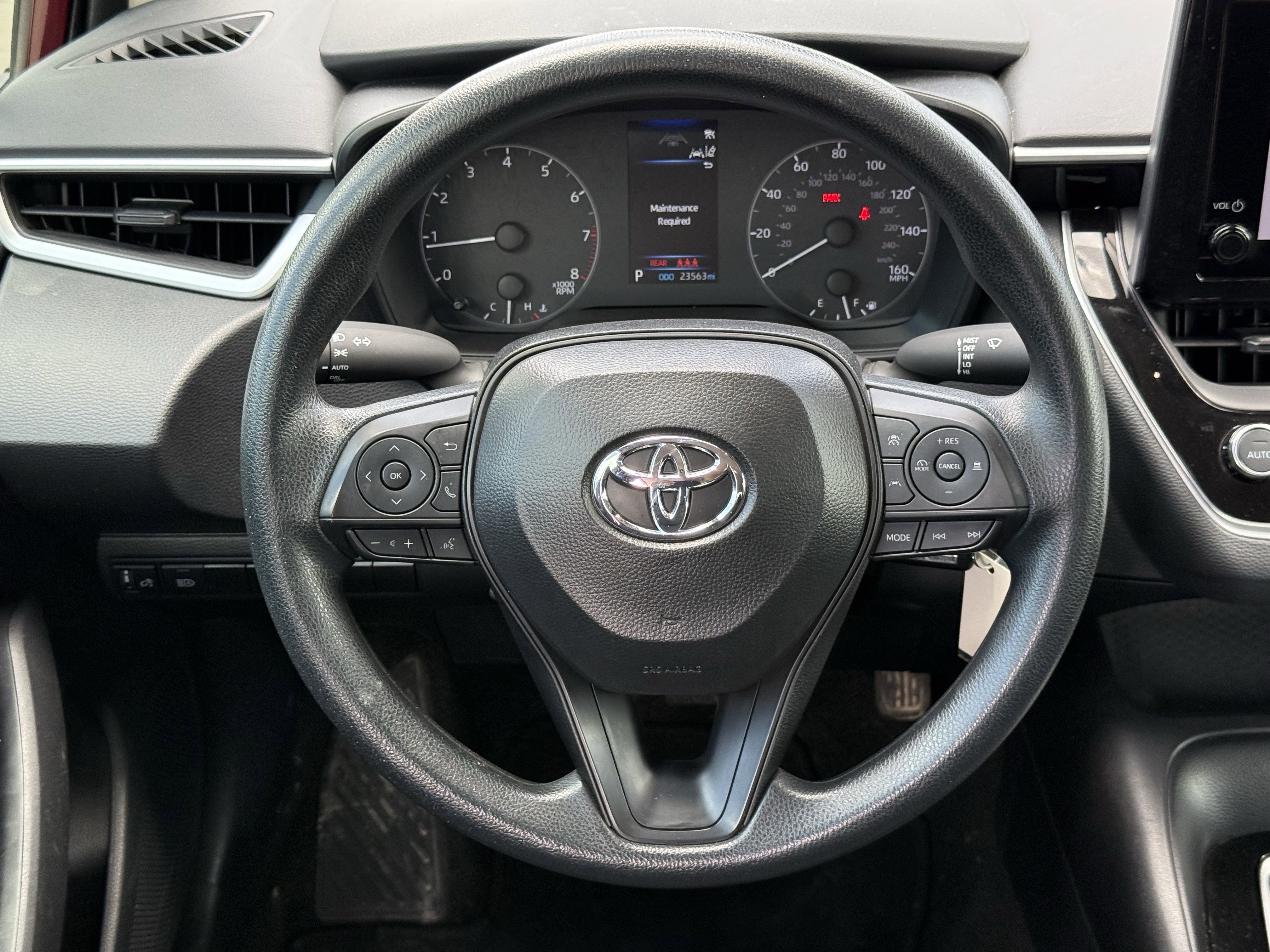 Used 2025 Pearl Toyota LE image 15