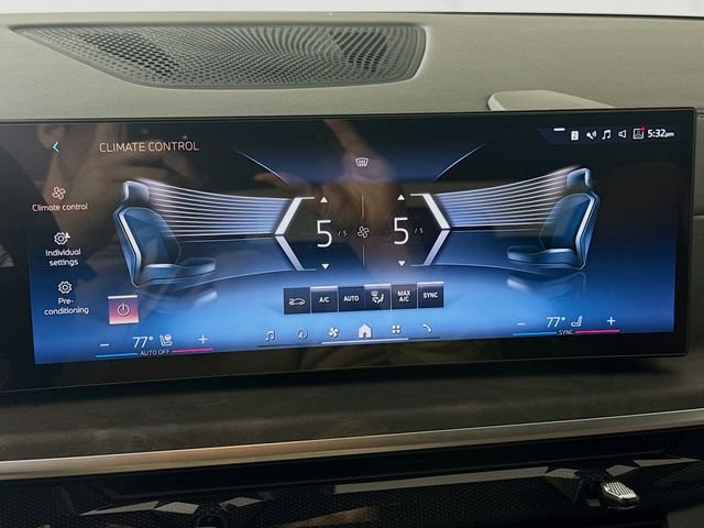 Used 2024 Green BMW xDrive50e image 16