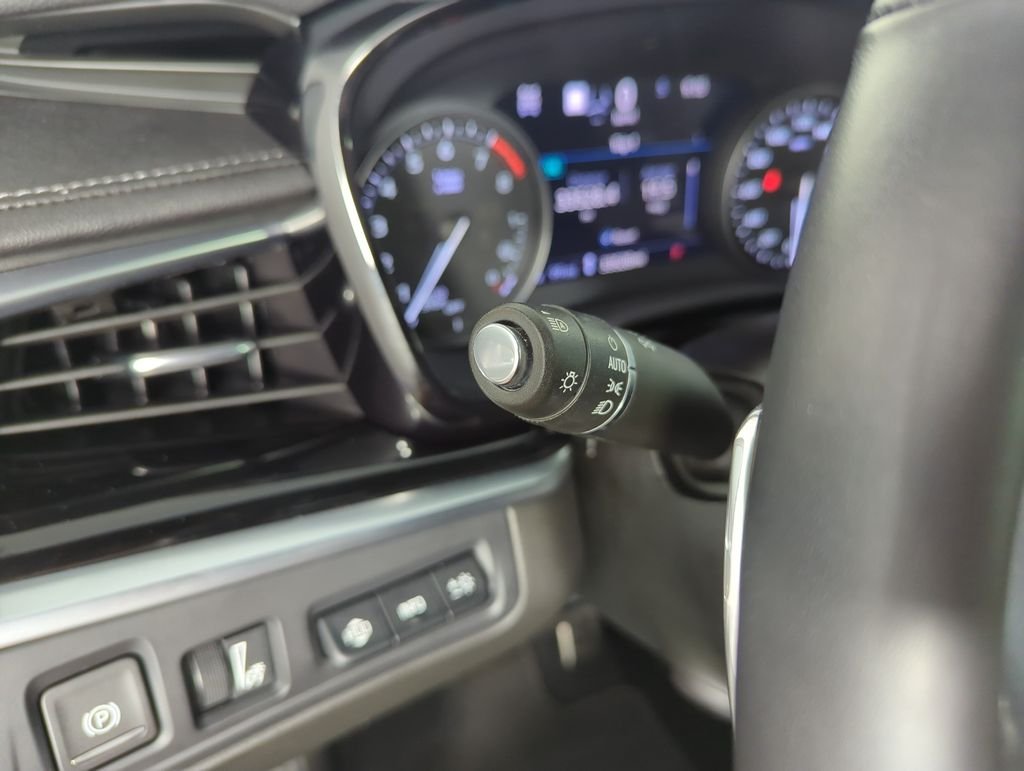 Used 2024 Black Cadillac Sport image 20