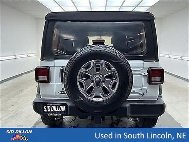 Used 2018 Bright White Clearcoat Jeep Sport S image 5