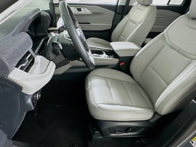New 2026 Gray Ford Active image 9