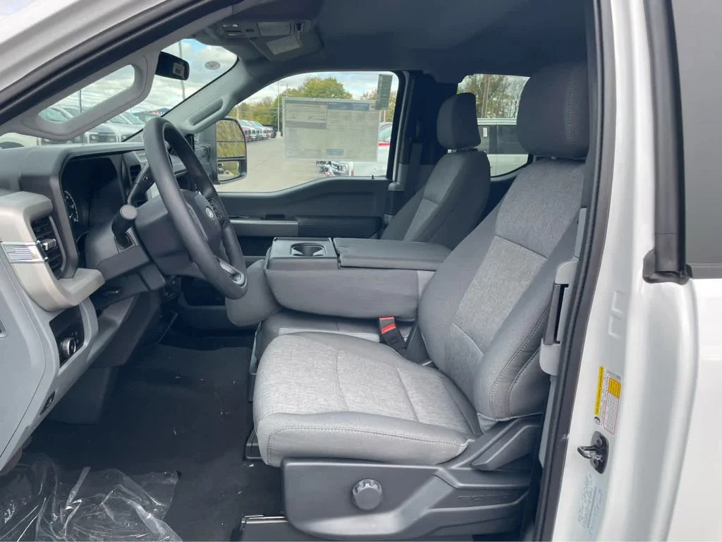 New 2026 Oxford White Ford F-350® XL image 15