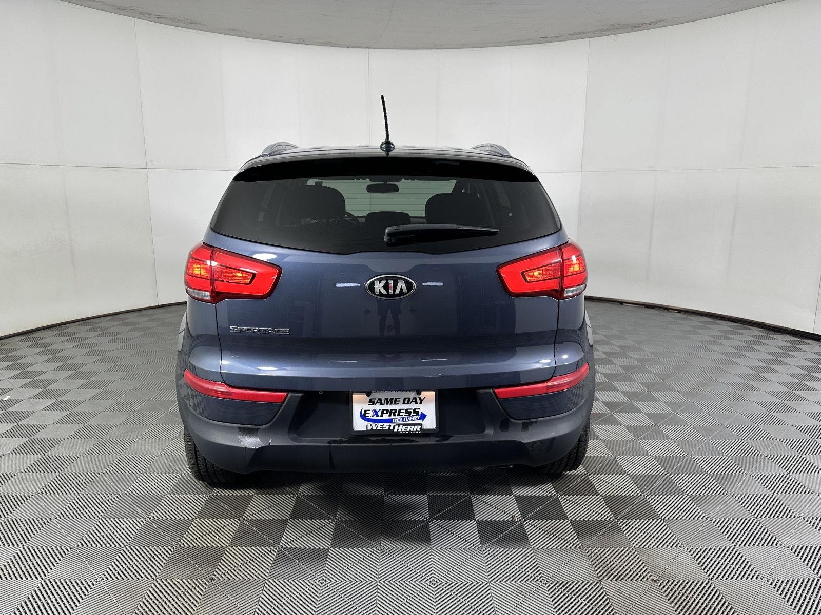 Used 2016 Twilight Blue Kia LX image 31