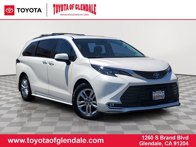 2024 Toyota Sienna XLE