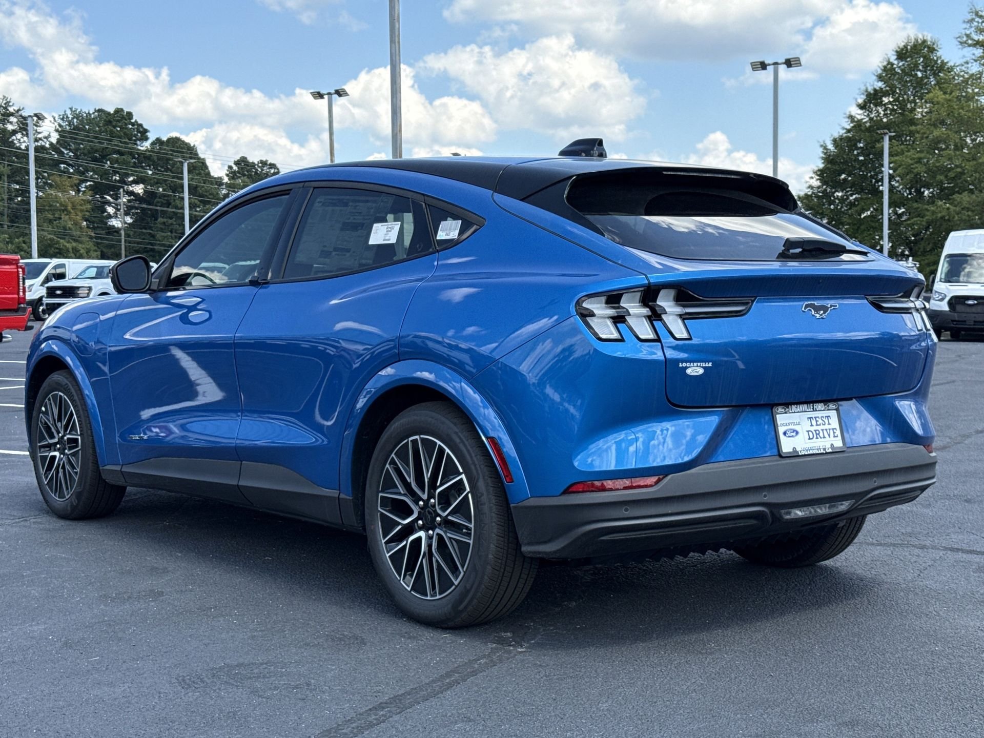 2025 Ford Mustang Mach-E Premium - Photo 29