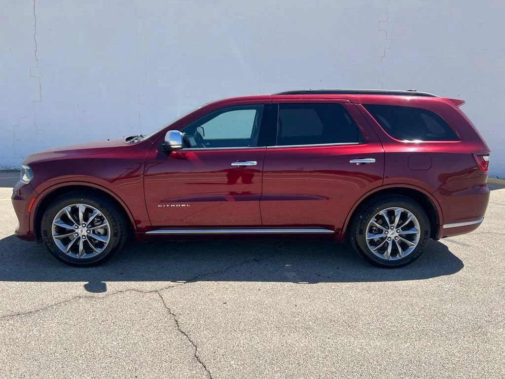 Used 2022  Dodge Citadel image 3