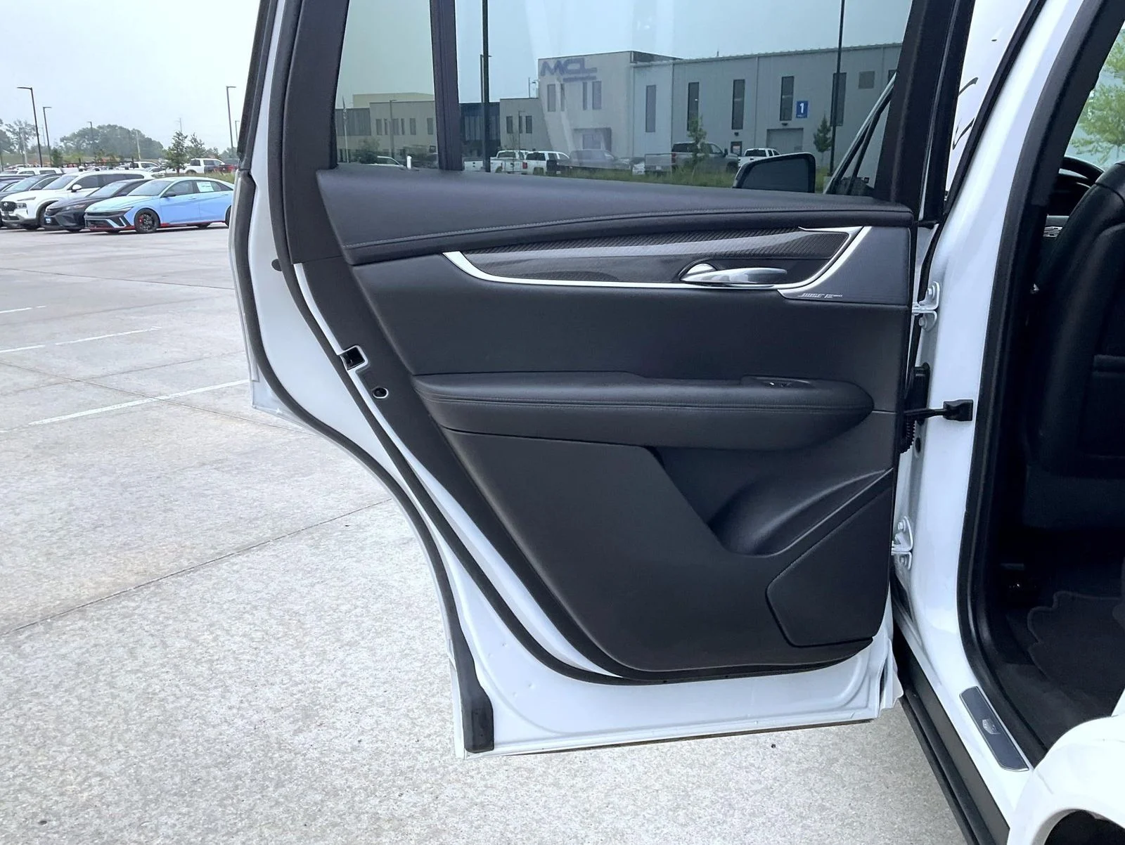 Used 2022 White Cadillac Sport image 18
