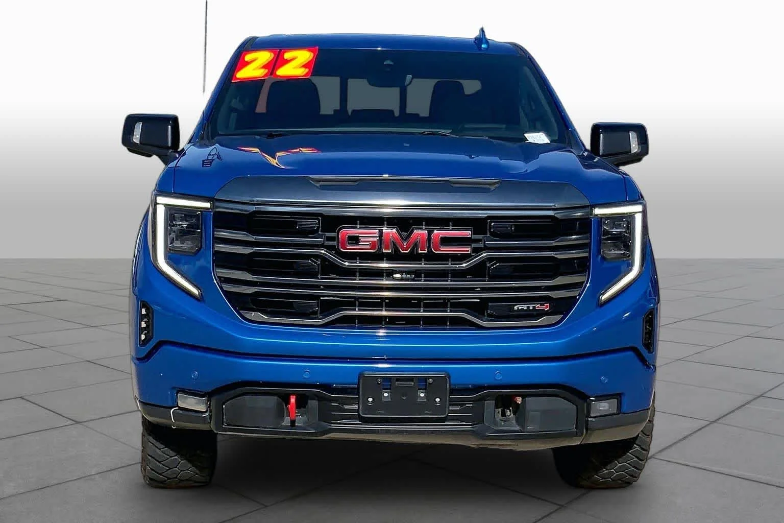 Used 2022 Dynamic Blue Metallic GMC AT4 image 4