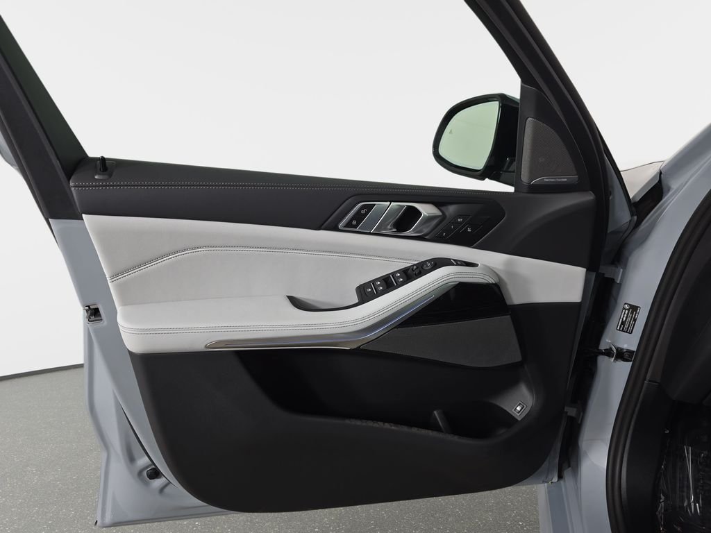 New 2026 Brooklyn Grey Metallic BMW xDrive50e image 27