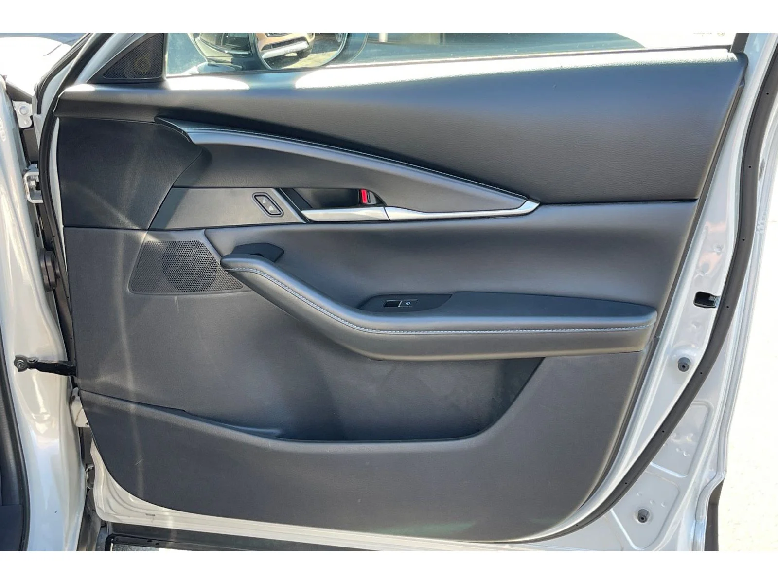 Used 2024 CERAMIC Mazda Select image 21
