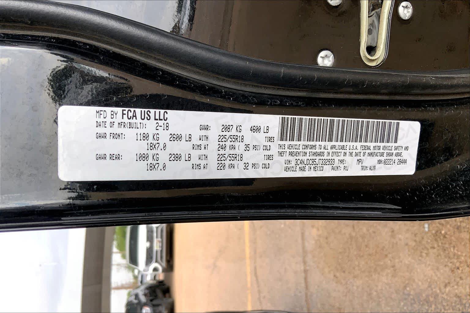 Used 2018 Diamond Black Crystal Pearlcoat Jeep Limited image 35