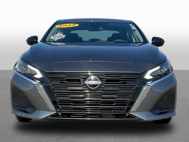 Used 2025 Gray Nissan 2.5 SV image 2