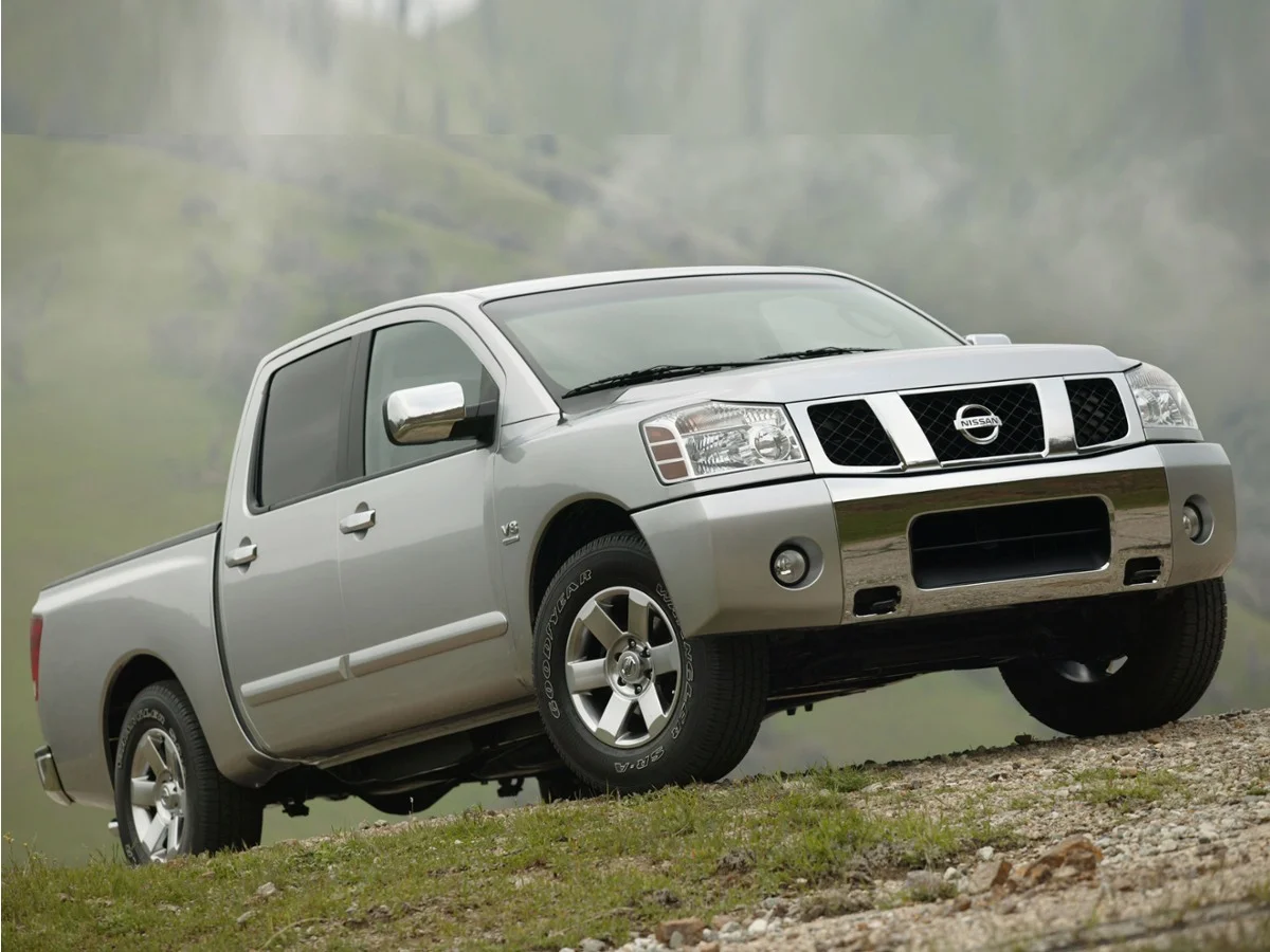 2005 Nissan Titan LE 4X2 King Cab FFV's photo