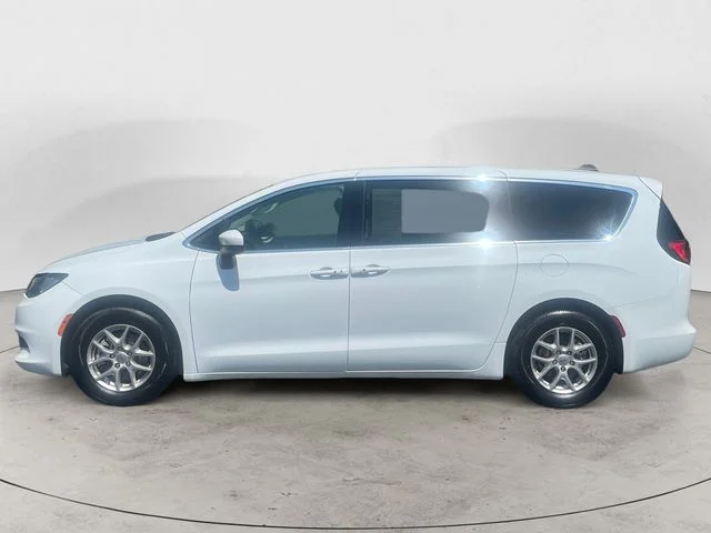 Used 2023 White Chrysler LX image 2