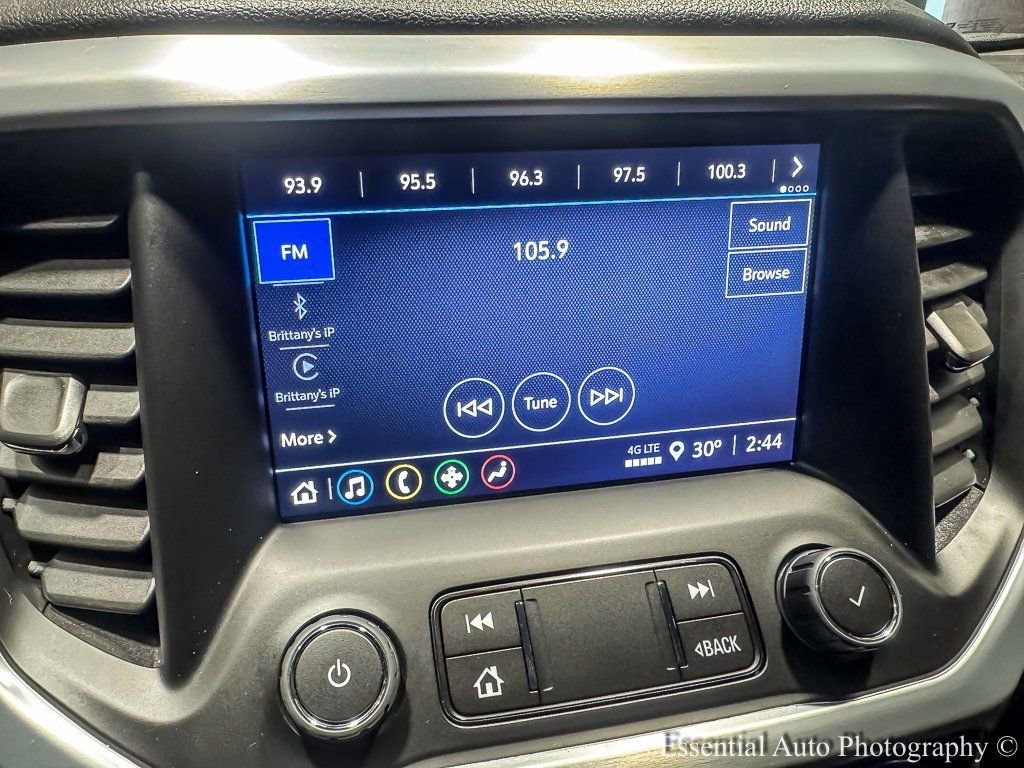 2023 GMC ACADIA - Image 19