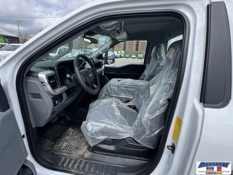 2025 Ford F-600 Super Duty Chassis Cab XL - Photo 12