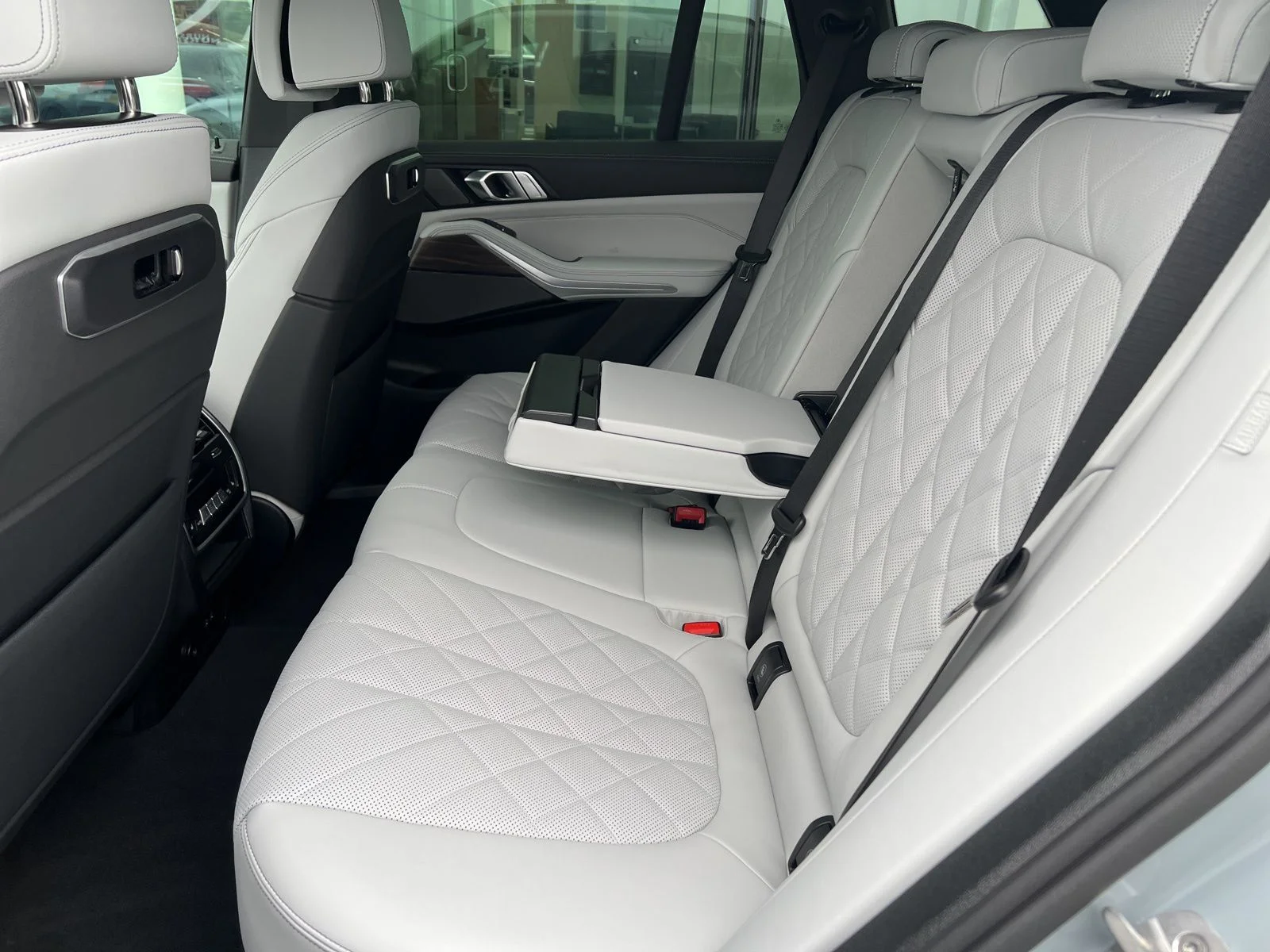 New 2026 Brooklyn Grey Metallic BMW xDrive50e image 15