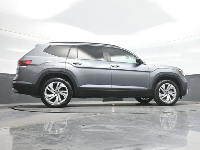 Used 2021  Volkswagen 3.6L V6 SE w/Technology image 25