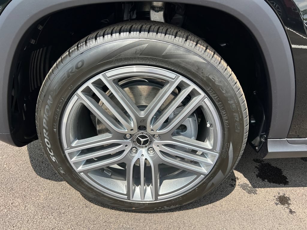 New 2026 Black Mercedes-Benz GLS 450 image 74