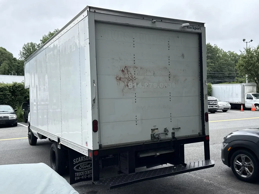 Used 2019 Oxford White Ford Base image 5