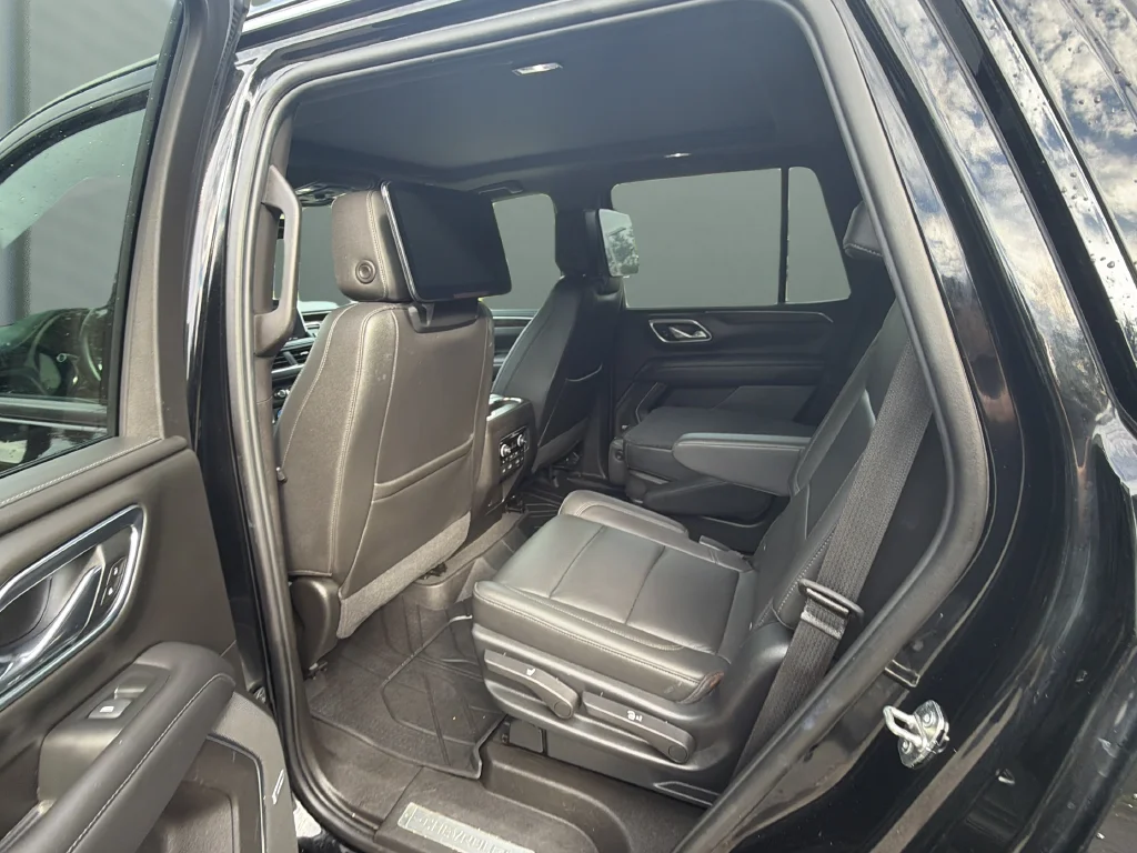 Used 2021 Black Chevrolet Z71 image 11