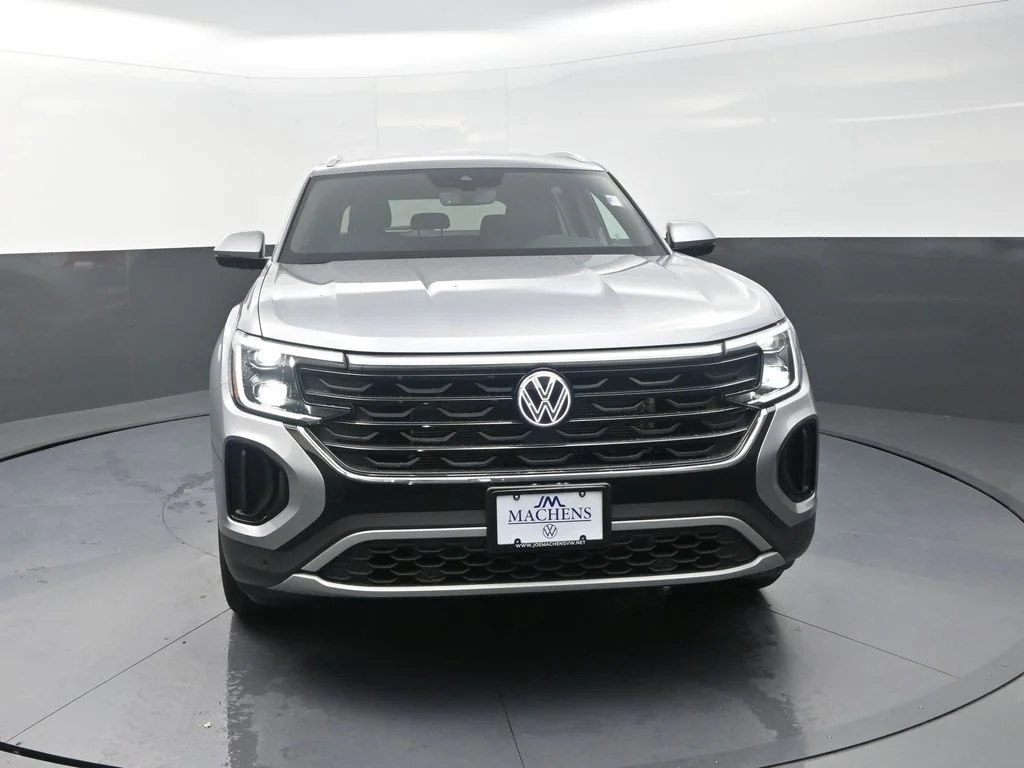 New 2026 Silver Volkswagen 2.0T SE w/Technology image 2