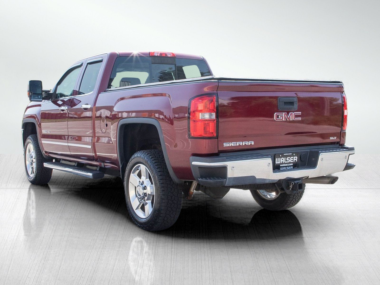 Used 2016 Crimson Red Tintcoat GMC SLT image 4
