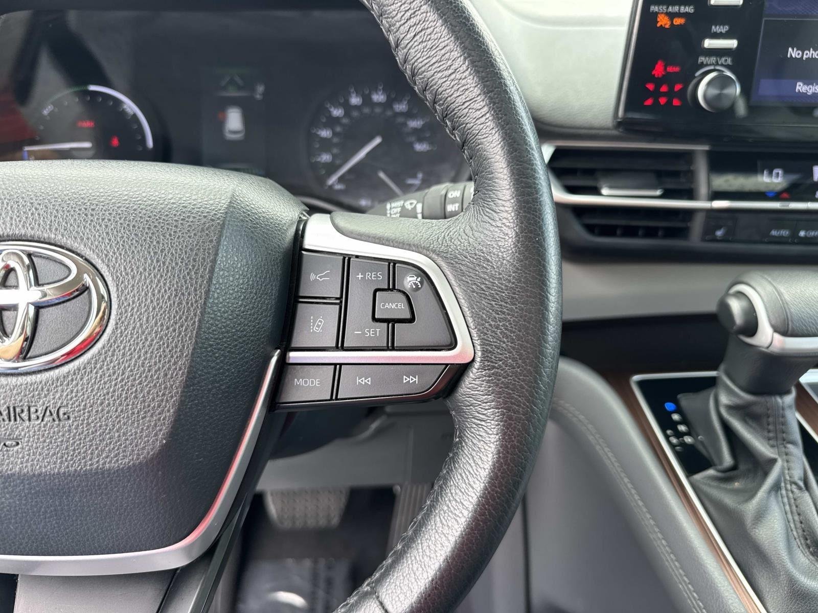 2024 Toyota Sienna XLE - Photo 23