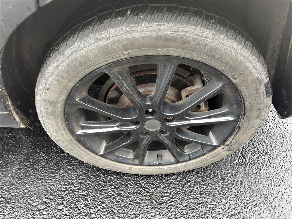 Used 2019 Coliseum Gray Hyundai Night image 10