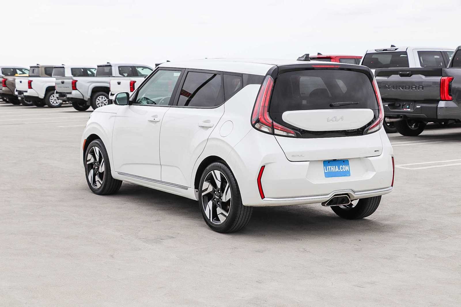 Used 2023 Snow White Pearl Kia GT-Line image 8
