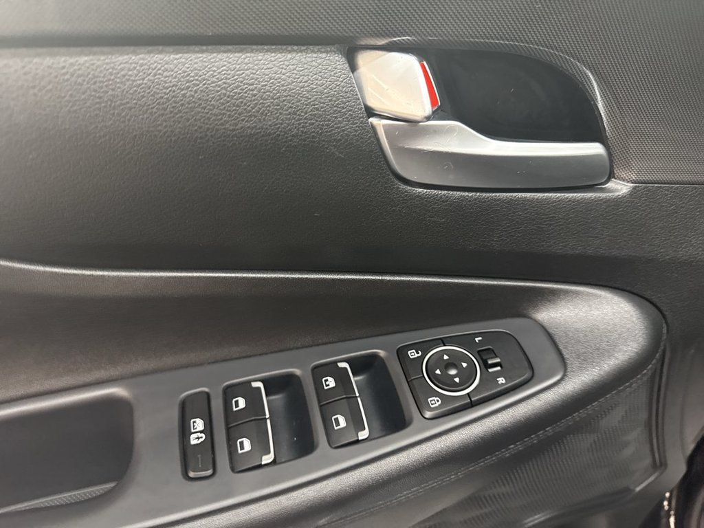 2023 Hyundai Santa Fe SE - Photo 14