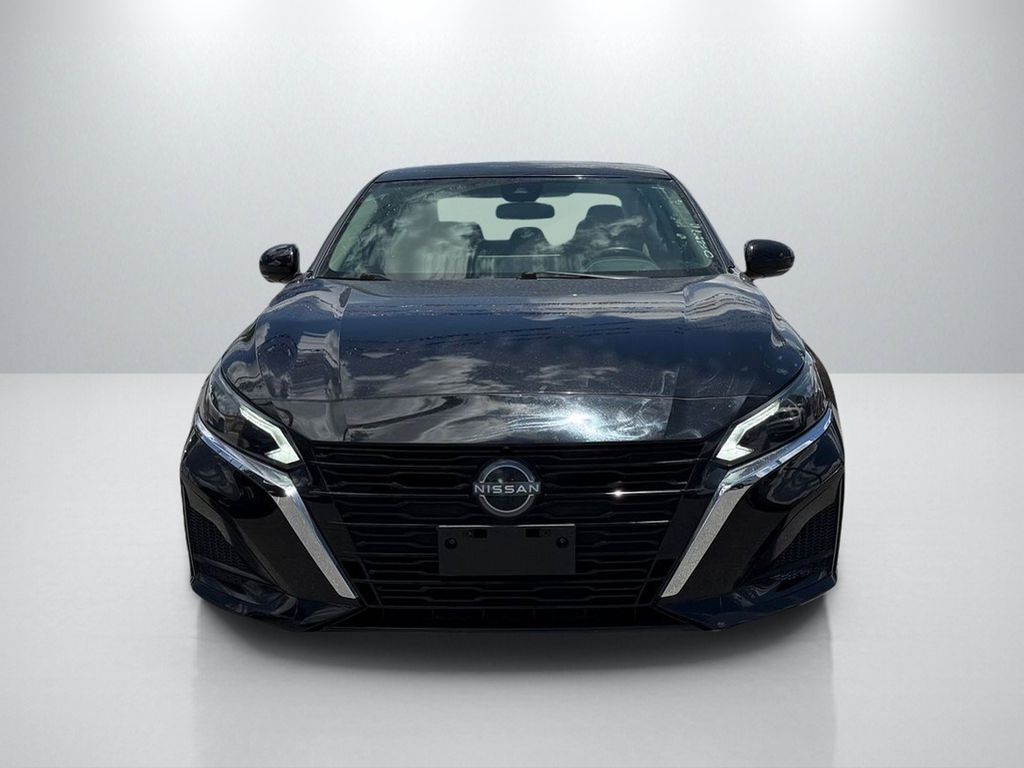 Used 2023 Black Nissan 2.5 SL image 2