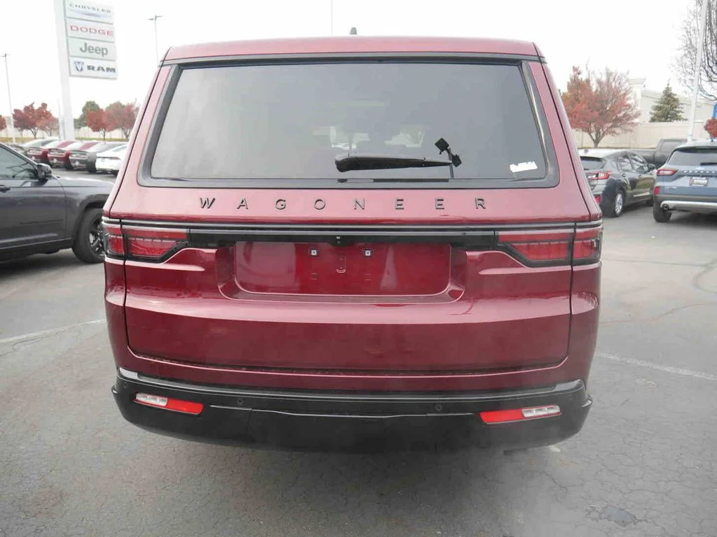 2025 Jeep Wagoneer L Series II - Photo 23