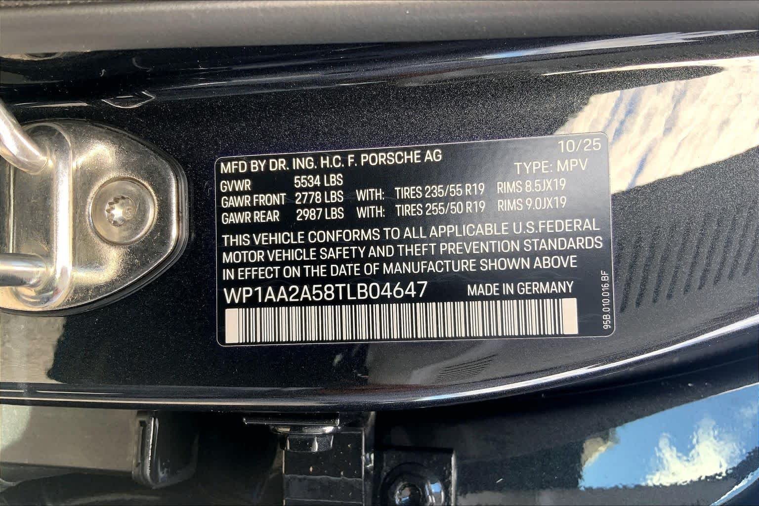 Used 2026 Volcano Grey Metallic Porsche  image 33