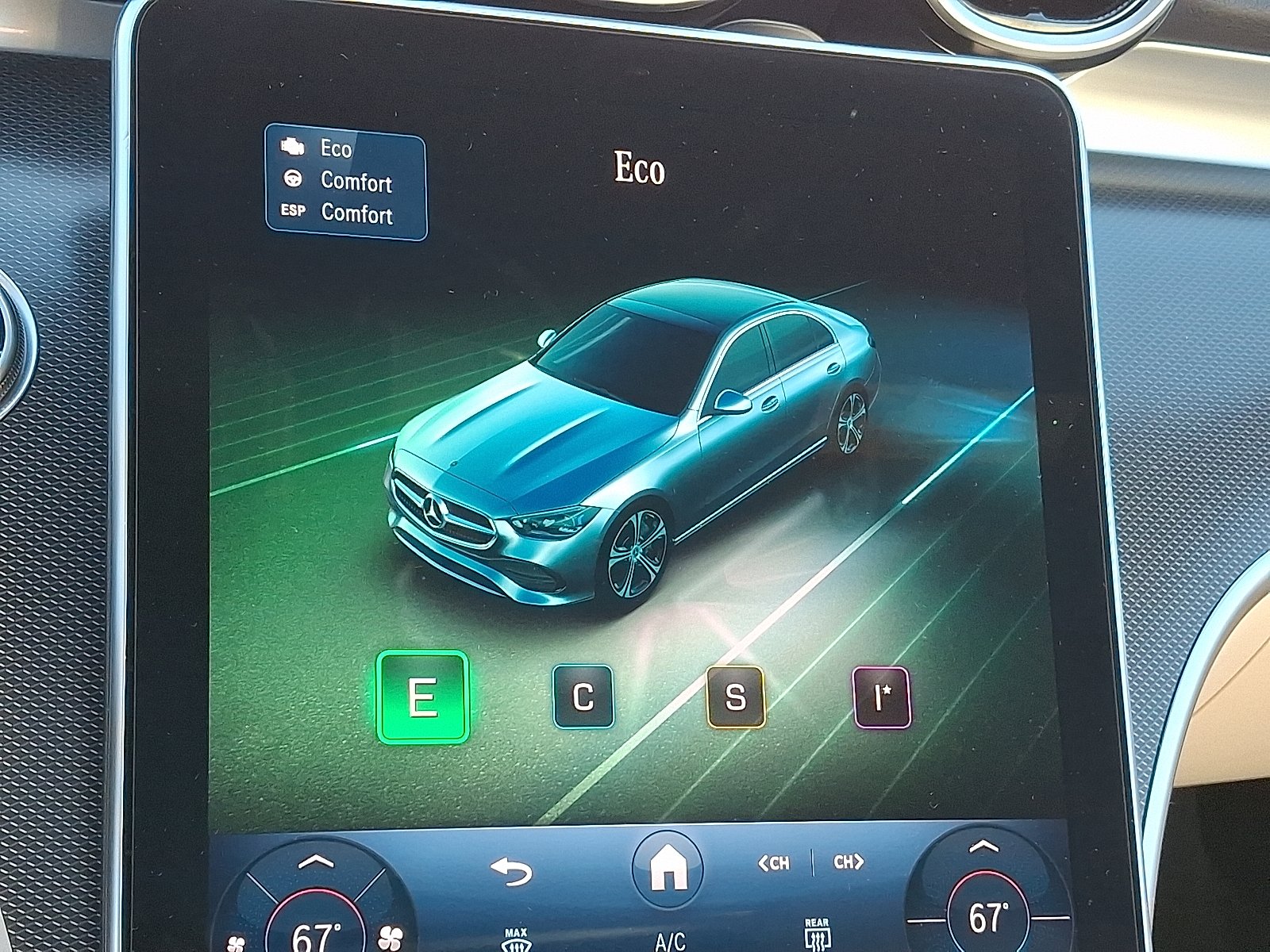 2025 Mercedes-Benz C-Class Sedan C 300 - Photo 23