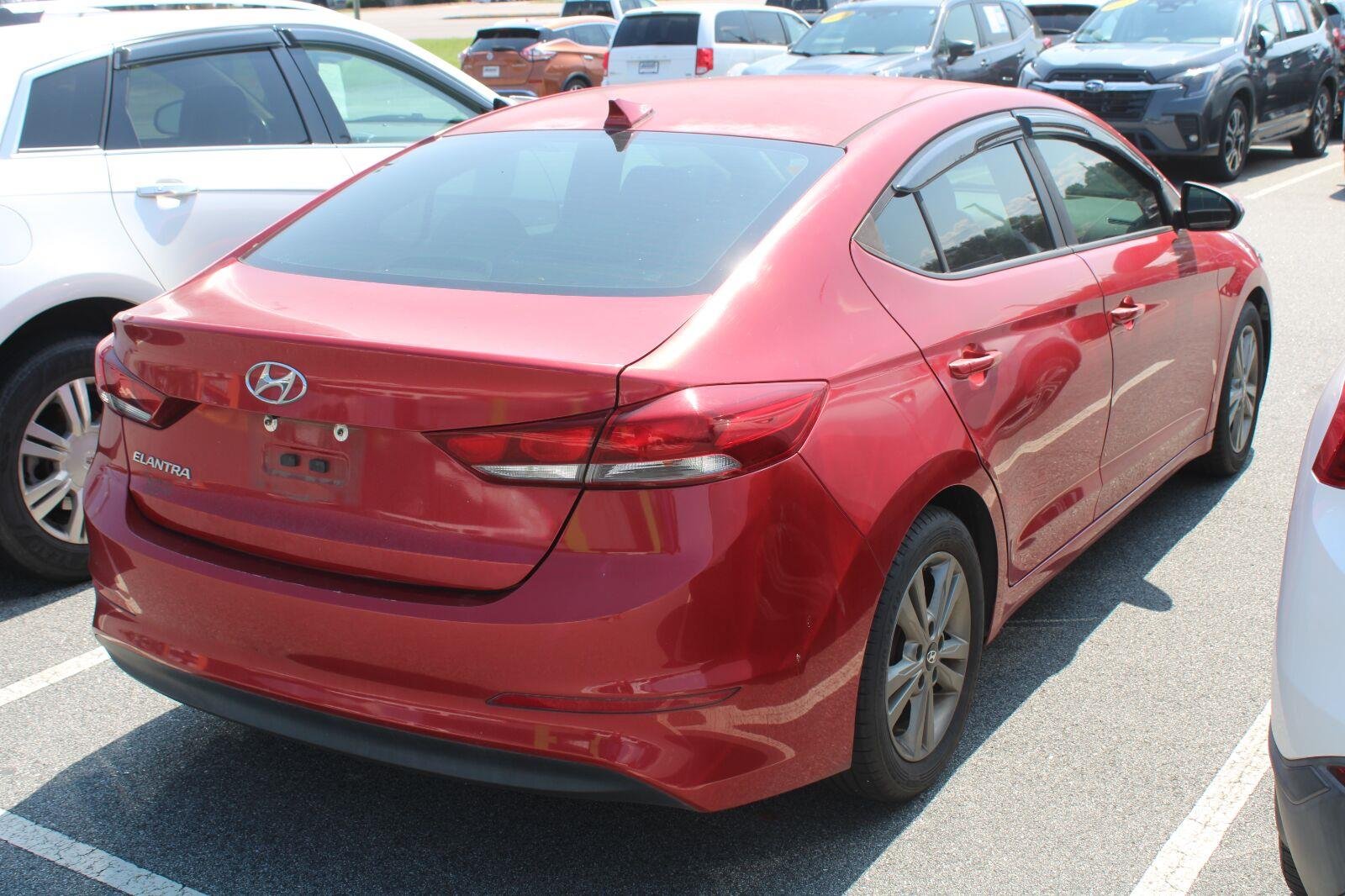 Used 2018 Scarlet Red Hyundai SEL image 4