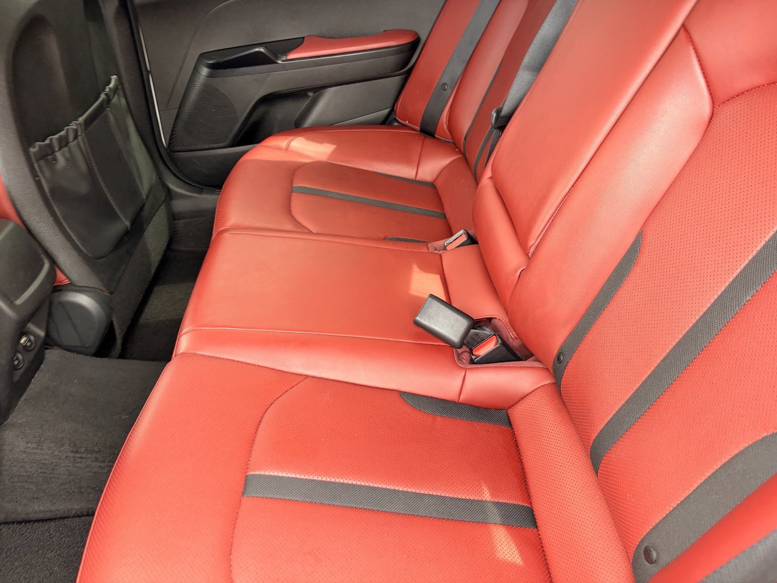 Used 2023 White Kia GT-Line image 10