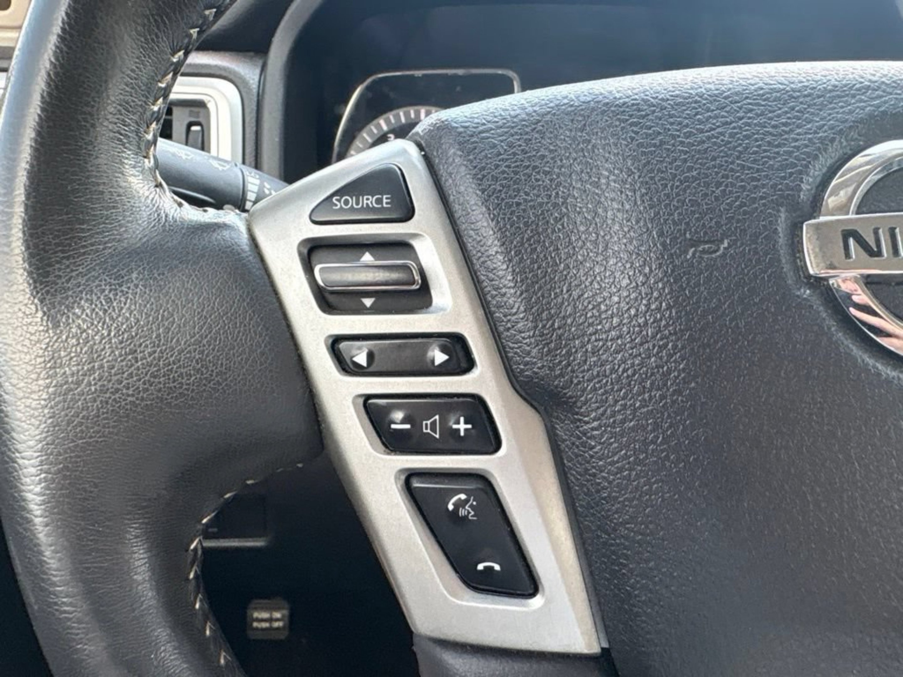 Used 2017 Pearl White Nissan PRO-4X image 11