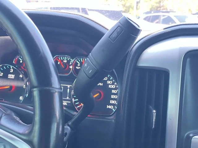 Used 2018 Silver GMC SLT image 31