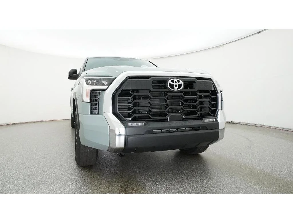 New 2026 Lunar Rock Toyota SR5 image 30