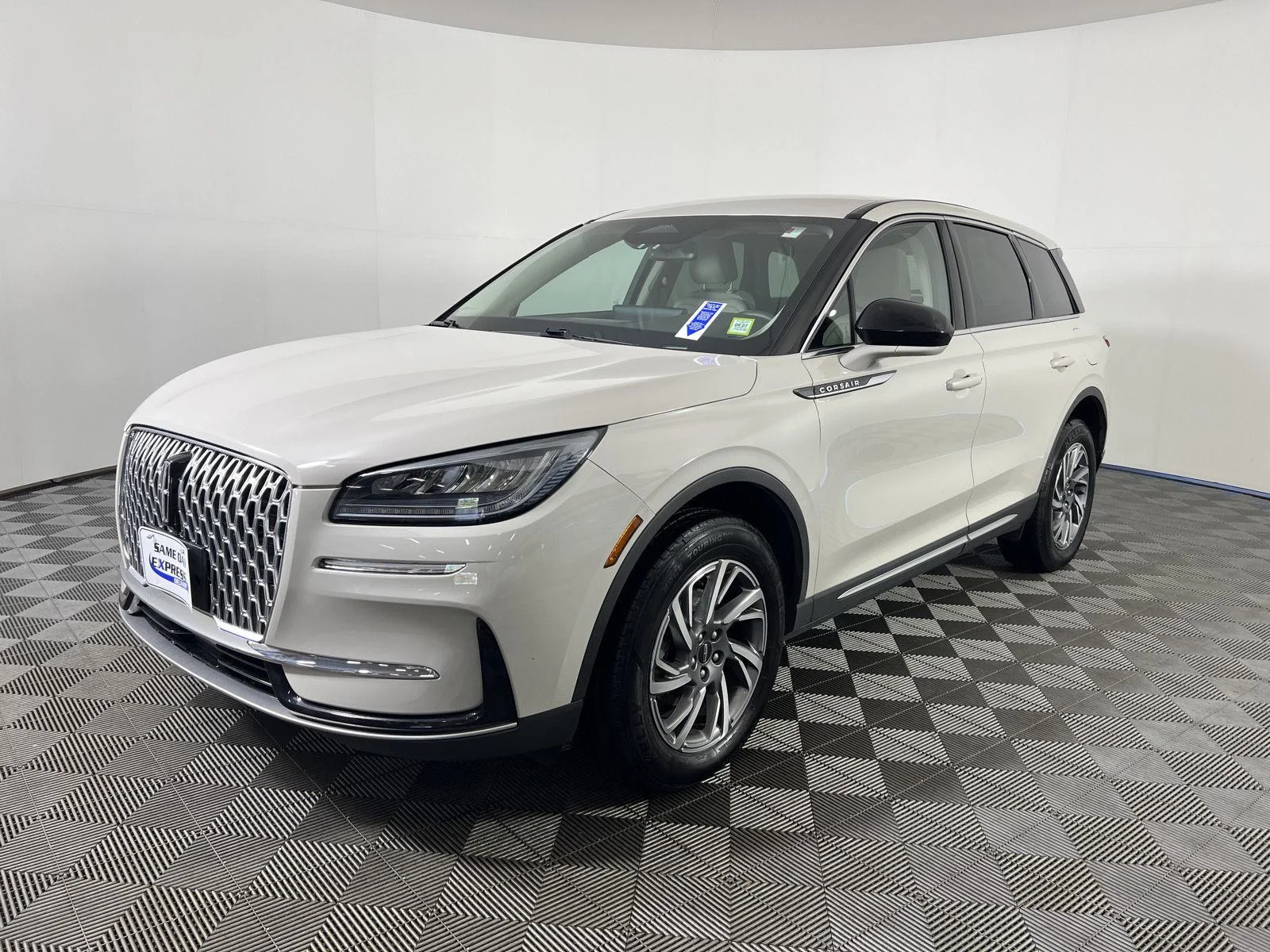 Used 2023  Lincoln Standard image 31