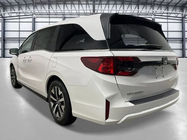 New 2027 Platinum White Pearl Honda EX-L image 3
