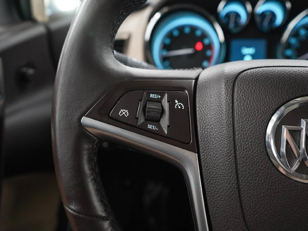 Used 2014 MOCHA BRONZE METALLIC Buick 4dr Sdn image 24