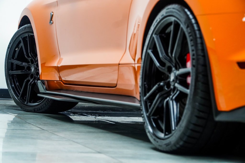 Used 2021 Orange Ford Shelby GT500 image 26