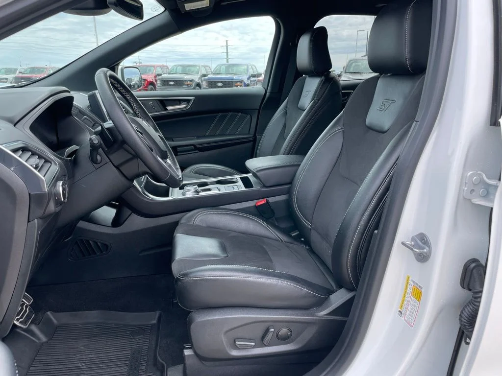 Used 2023 White Metallic Ford ST image 7